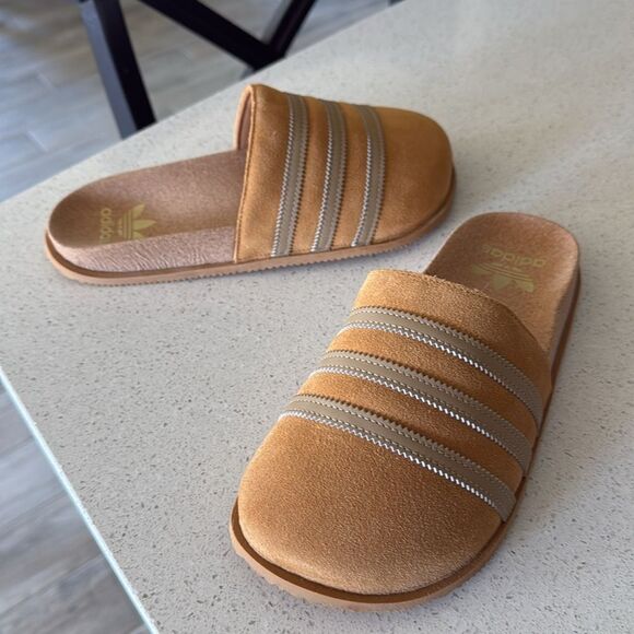 adidas Women’s Slide Sandals in Tan/Gold - Picture 10 of 14